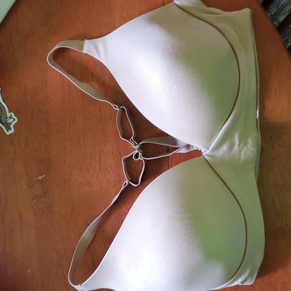 Body by Victoria lightly lined plunge bralette